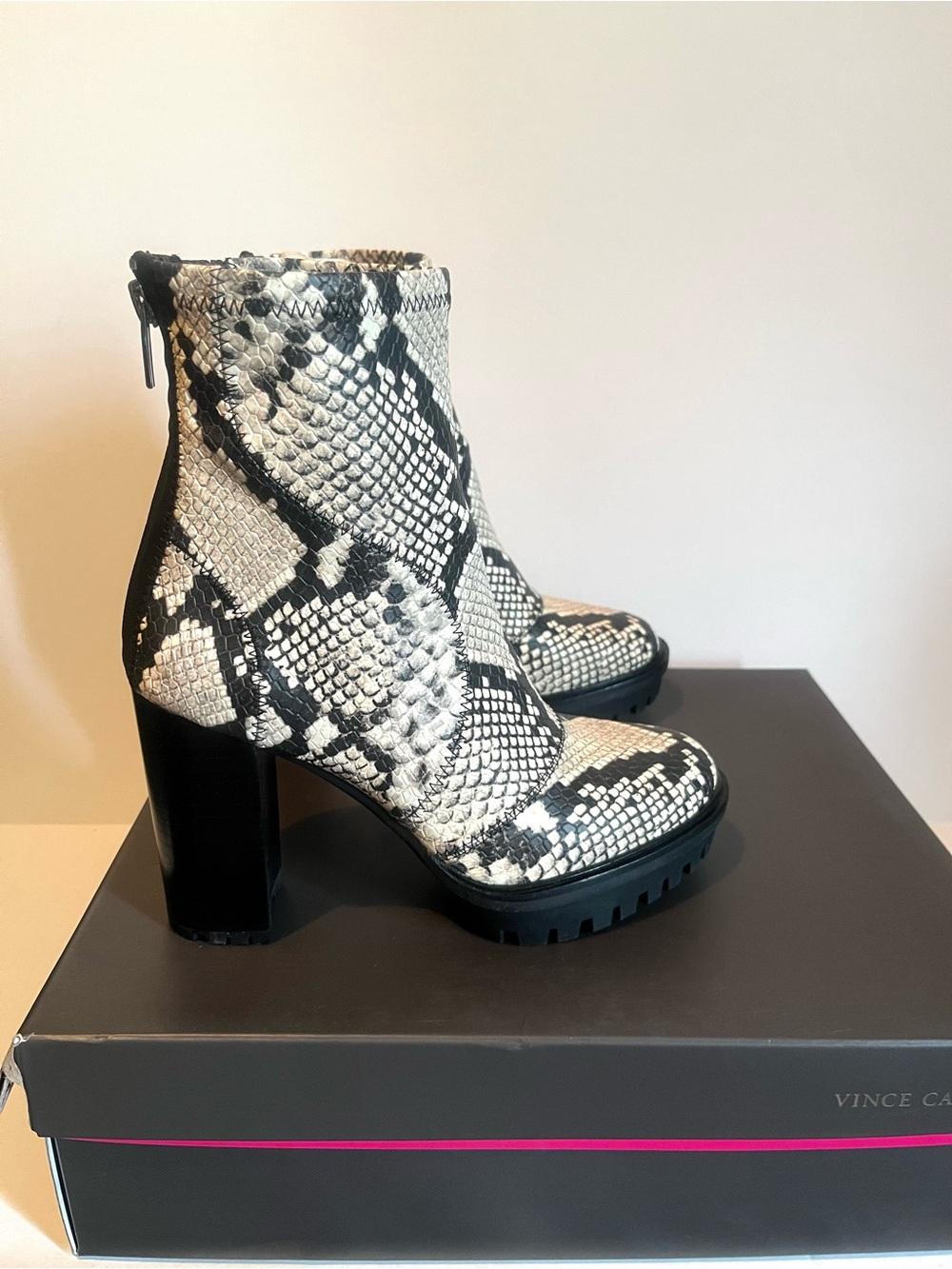 Vince   Camuto    Womens Snake-Print Block Heel Ankle Boots - Black & Cream
